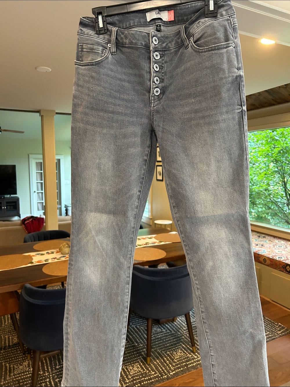 Cabi Women’s Gray Button-Fly Jeans